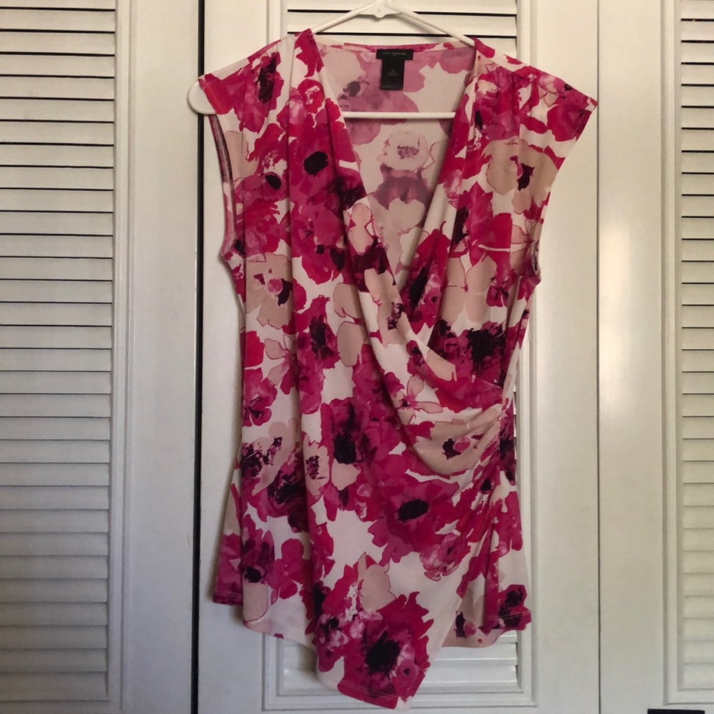 Floral Ann Taylor blouse in size Medium